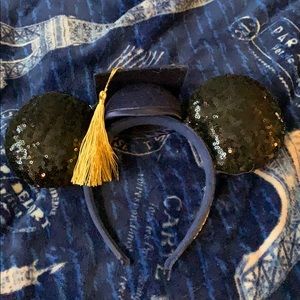 Authentic Disney minnie mouse graduation ears